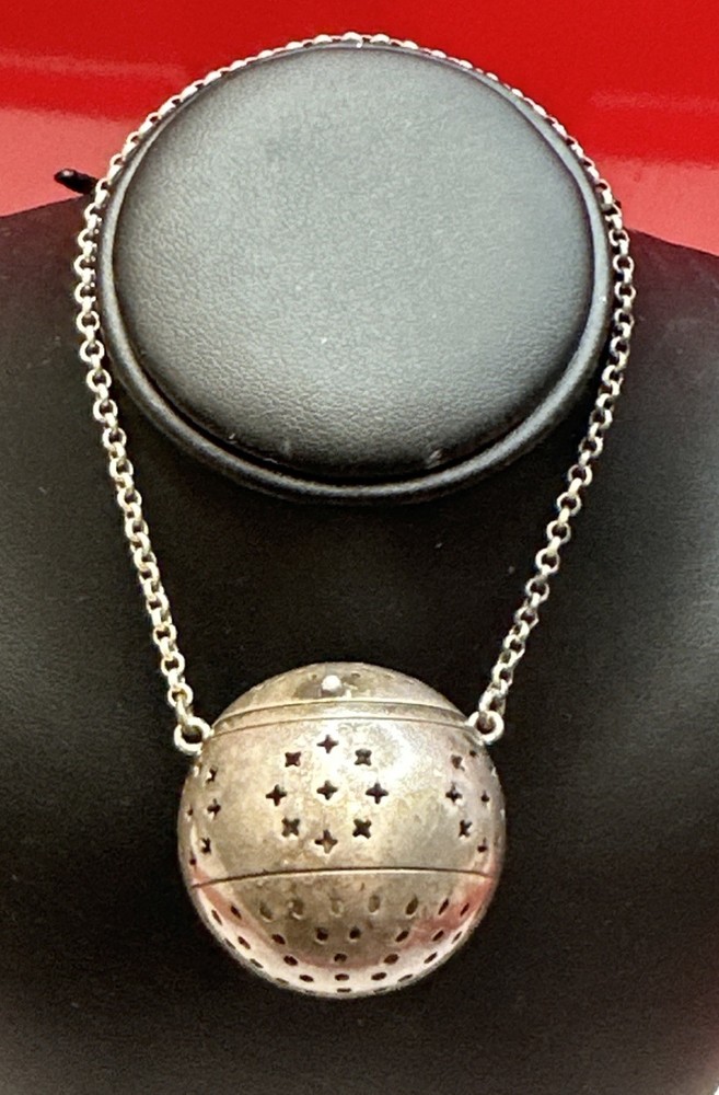 Vintage Plated  Silver Tea Infuser