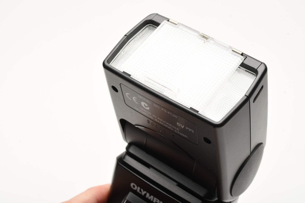 Olympus FL-50 Electronic Flash w/Pouch, Mint- Tested