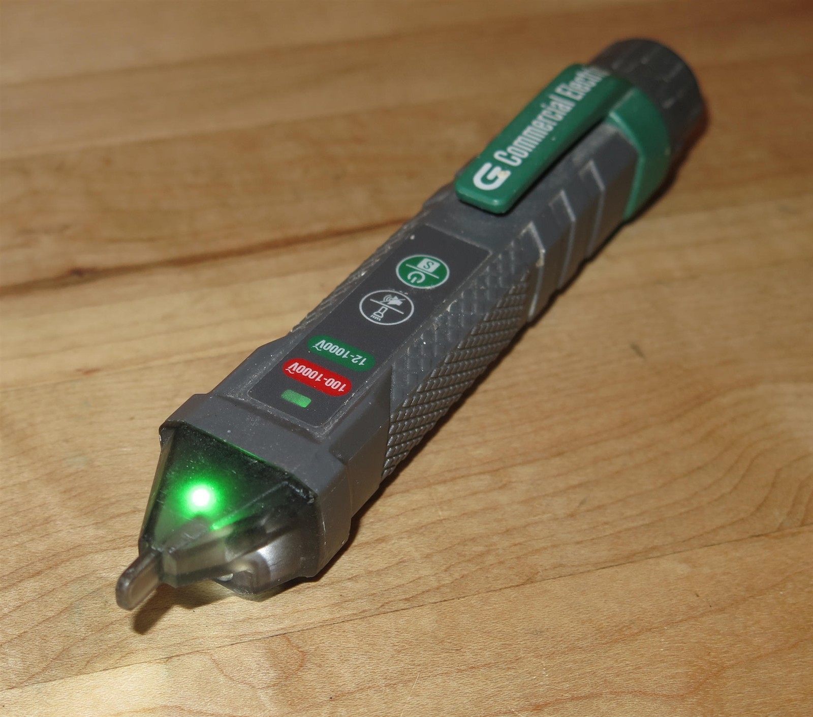 Commercial Electric NCV-8908 Non-Contact AC Voltage Tester Detector 12-1000vac