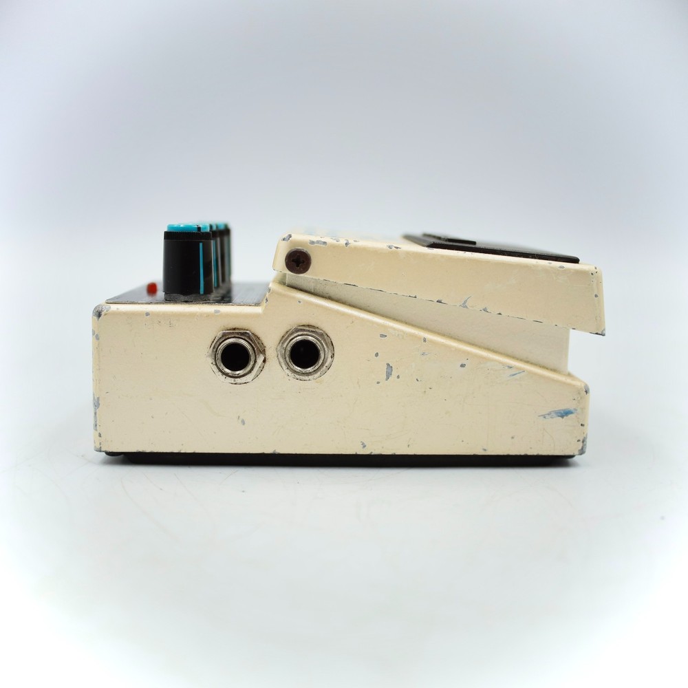 BOSS DD-5 Digital Delay Guitar Effect Pedal