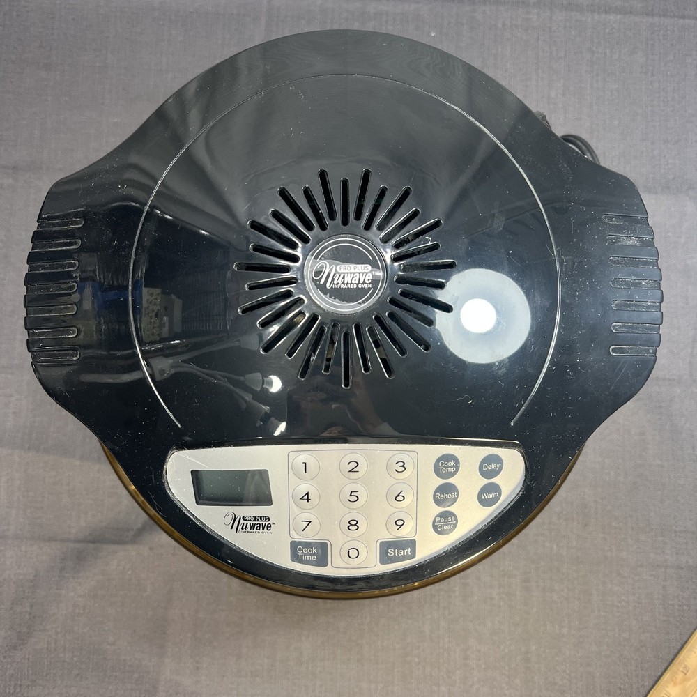 Nuwave Pro Plus Infared Large Oven Cooker Model # 20602 With Extender Ring READ