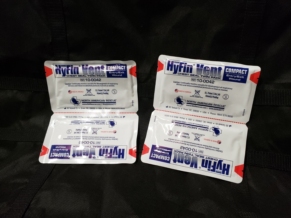 2 NAR HyFin Twin Chest Seal Compact & Vented