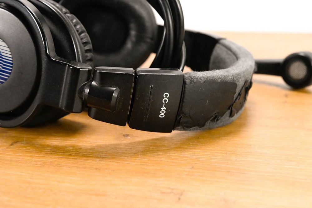 Clear-Com CC-400 Double-Ear Intercom Headset with Dynamic Microphone CG01U7E