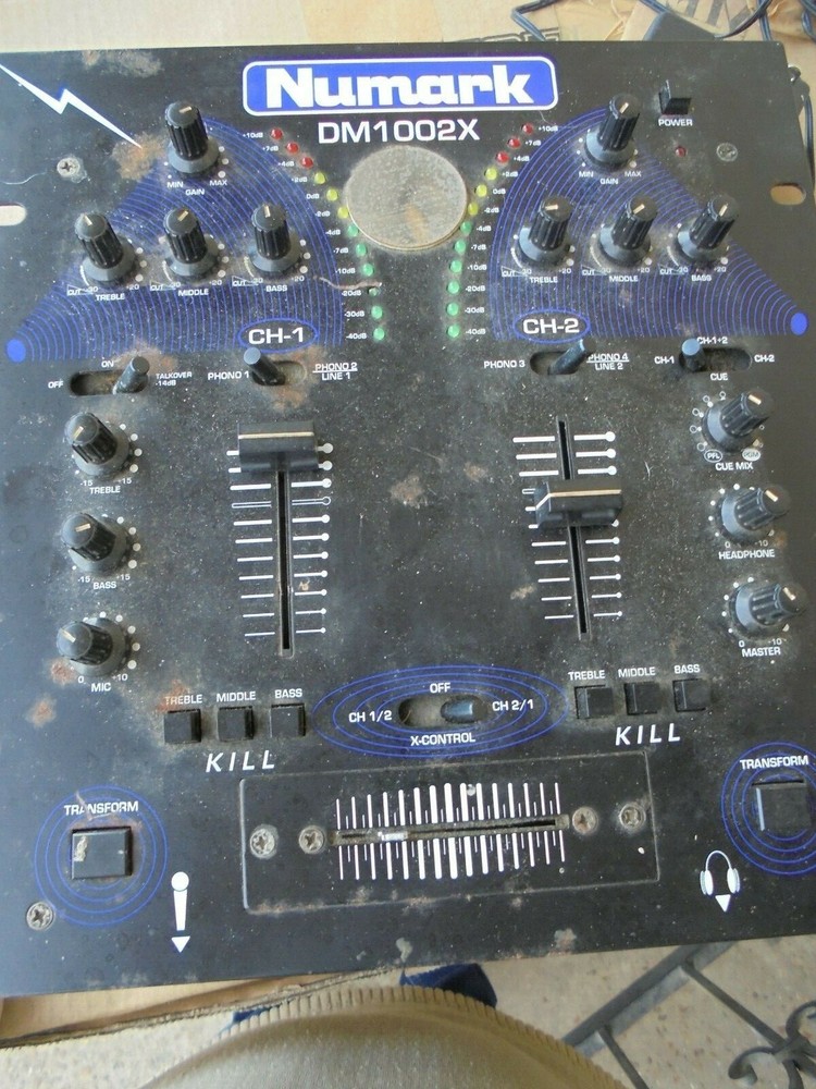 NUMARK PREAMP MIXER MODEL: DM1002X