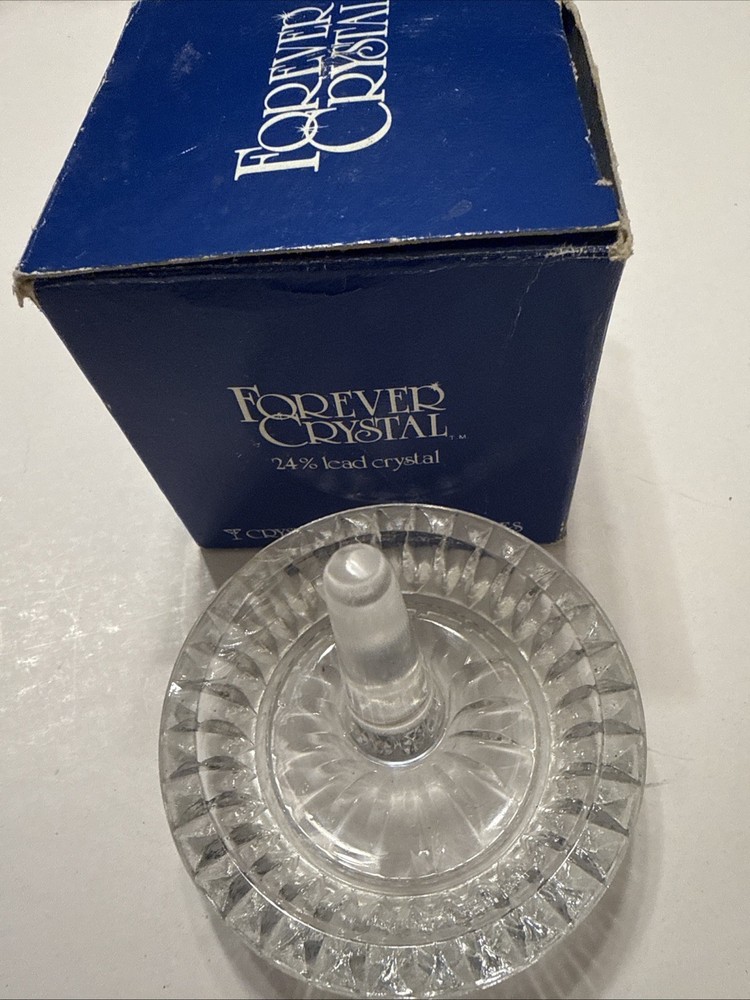 FOREVER CRYSTAL RINGHOLDER New