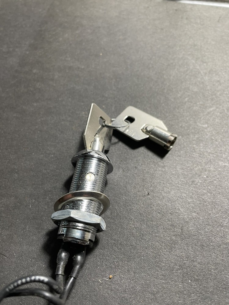 Barrel Key Switch on/off