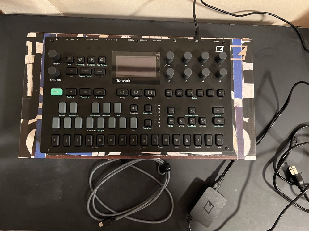 Elektron Tonverk Polyphonic Multisampler and Audio Processor