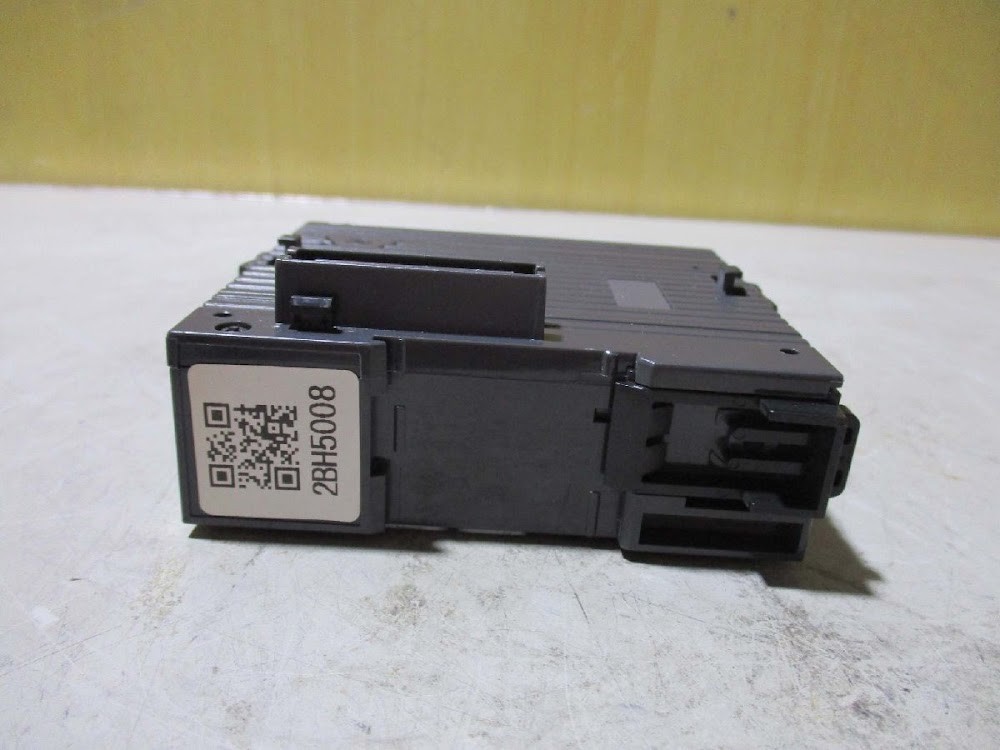 KEYENCE KV-LE21V Ethernet Unit Controller PLC Module USED