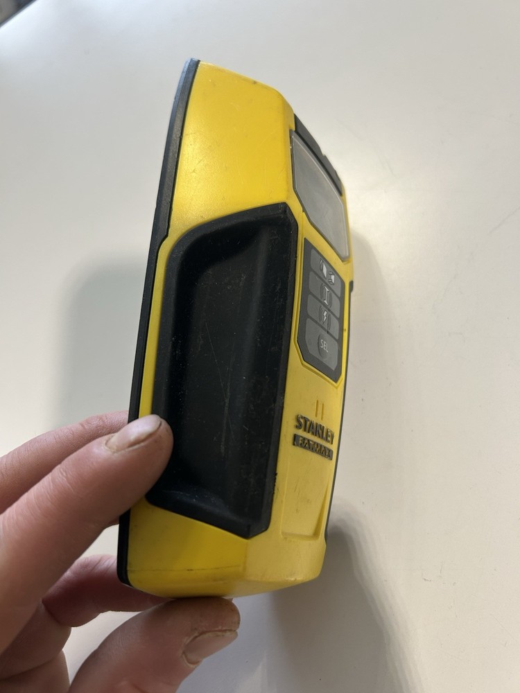 Stanley FMHT77407 Fatmax Used Stud Finder