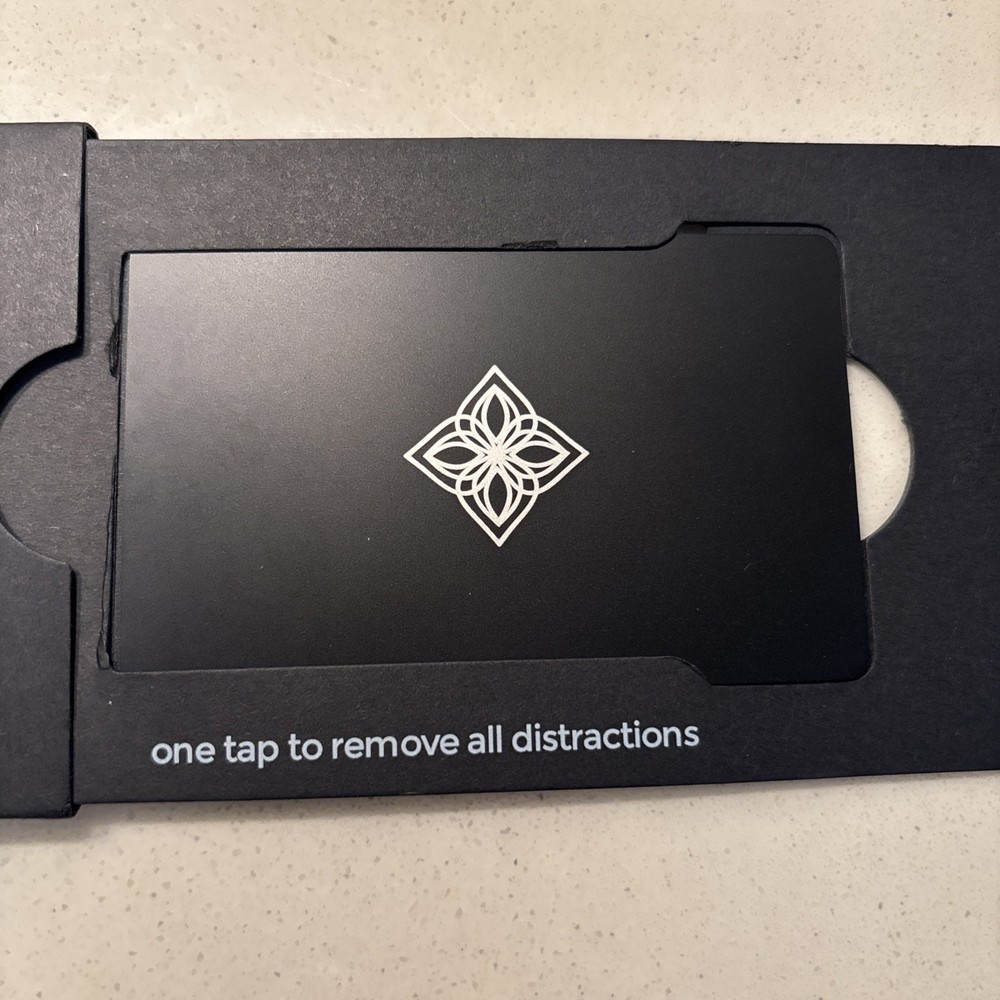 Bloom Card - App Blocker & Screen Time Tool - Metal Keycard for iPhone & Android