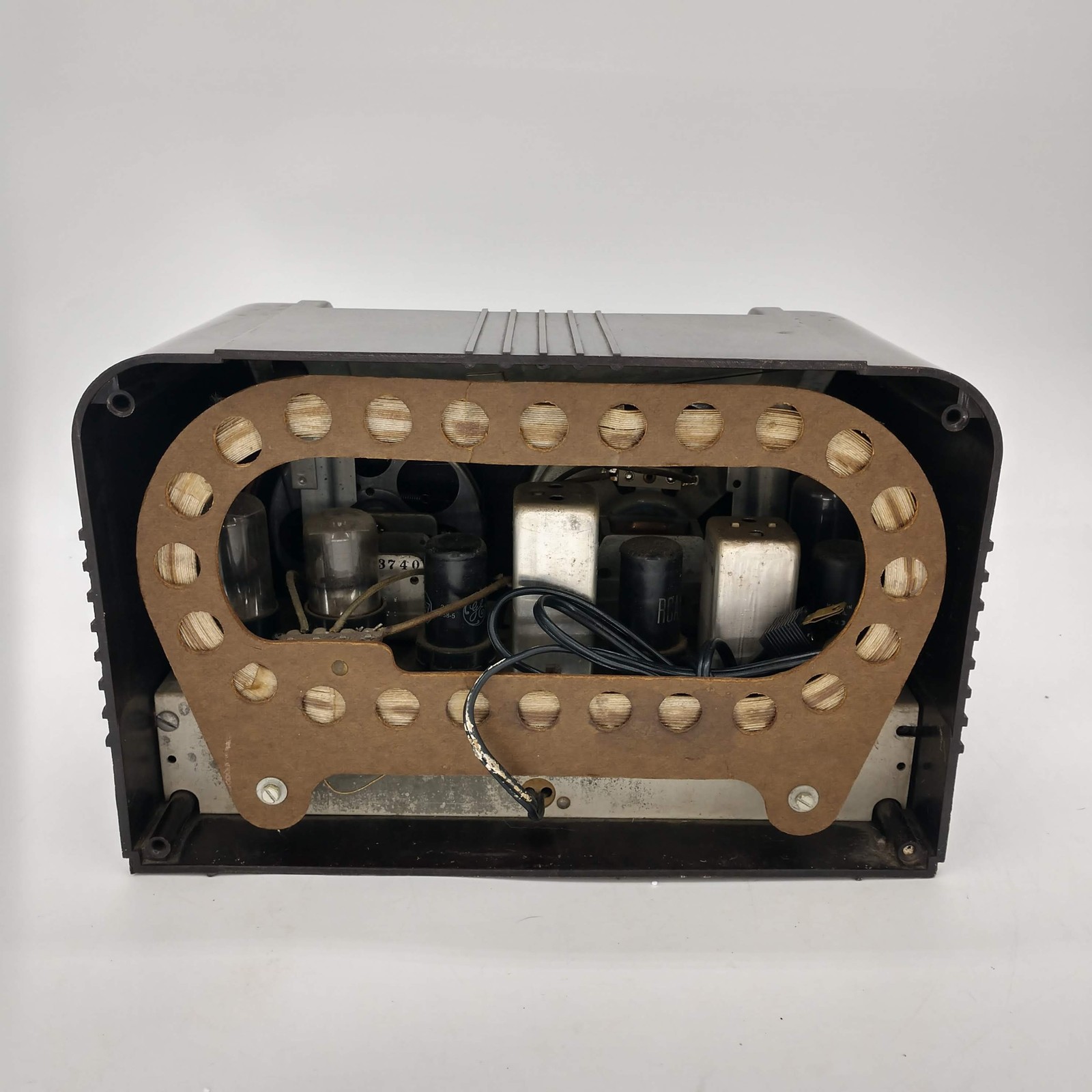 Vtg RCA Radiola 76X11 Tube Radio Brown Bakelite Art Deco Tabletop USA UNTESTED