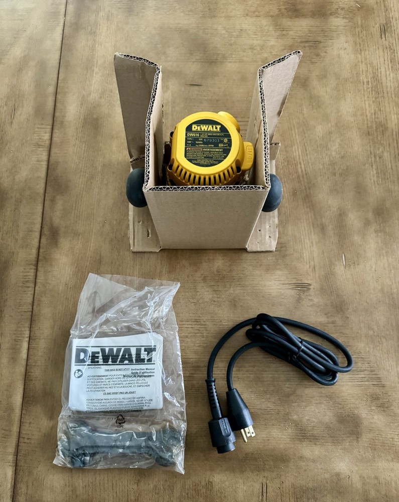 DeWalt DW616 1-3/4 HP Router – Powers On – See Notes