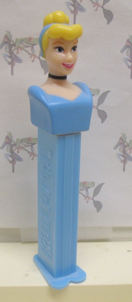 PEZ - Disney Princess Series - Choose Character from Pull Down Menu