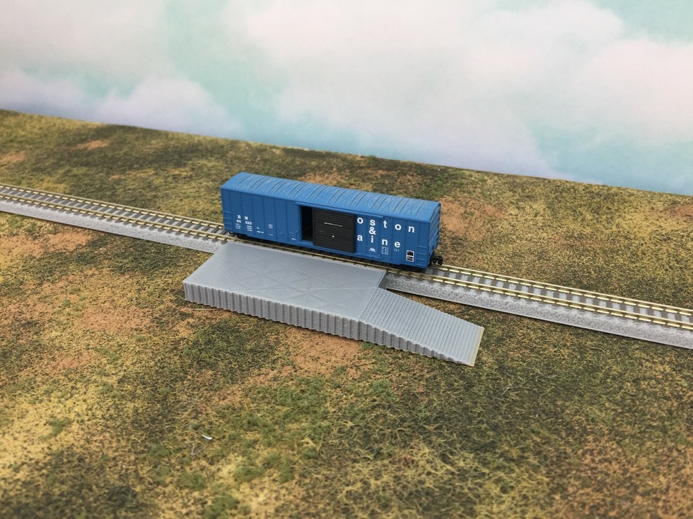 Long Loading Platform Dock with Ramp - Z Scale 1:220 - No Assembly Required!