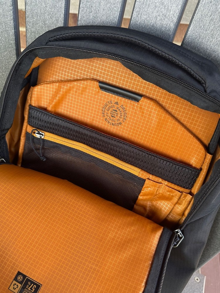 Gregory Rhune 20 Backpack 20L – Carbon Black Colorway – Excellent Condition