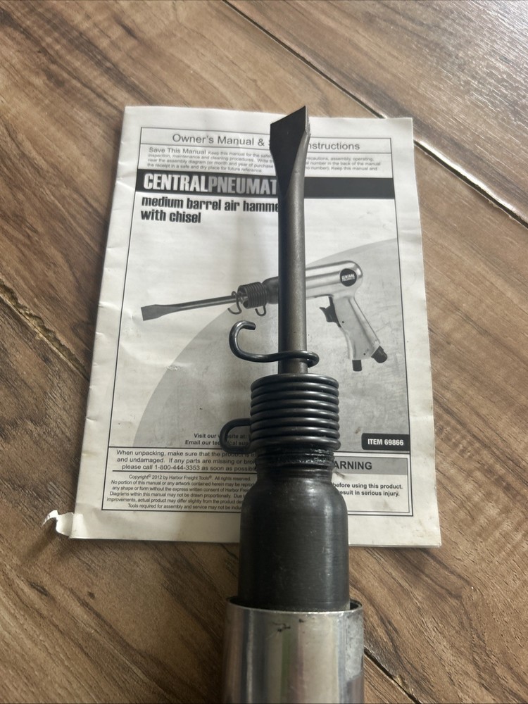 Central Pneumatic Medium Barrel Air Hammer With Chisel