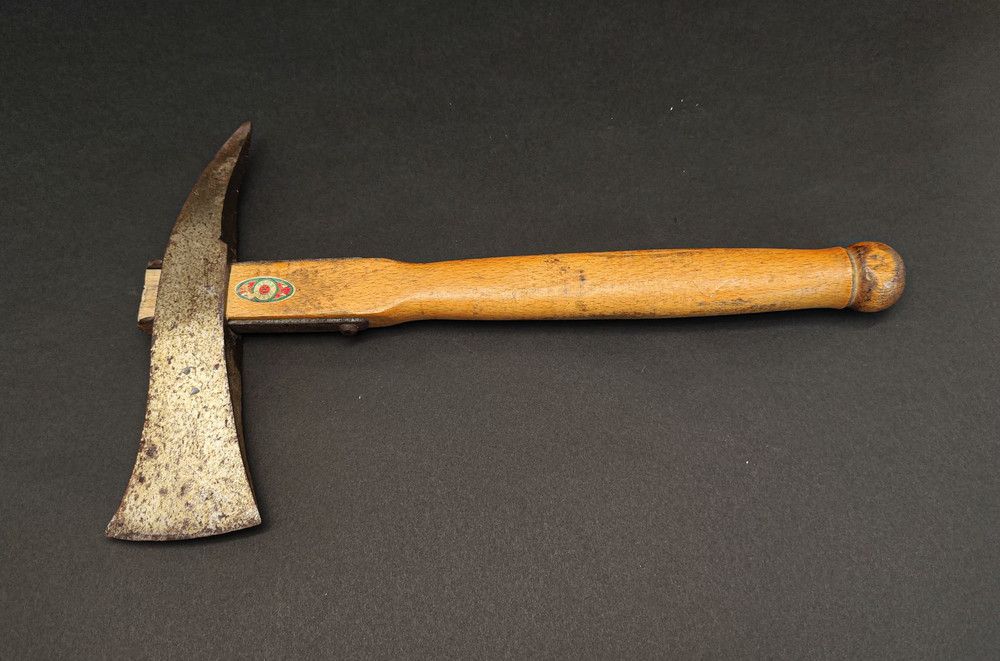 Firemans axe