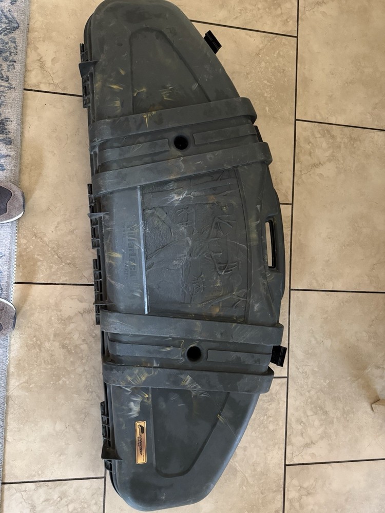 PSE BRUTE /Arrow Quiver/ Pillarlock Bow Case