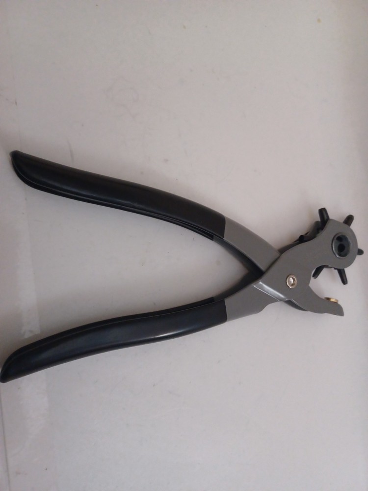 General Tools Leather Hole Punch Tool - 6 Multi-Hole Sizes for Leather, Rubber