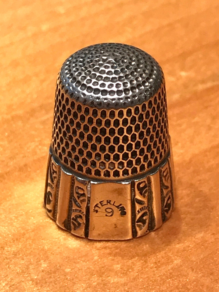 VINTAGE THIMBLE STERLING SILVER SIZE 9 W/ HALLMARK / MAKER'S MARK INSIDE