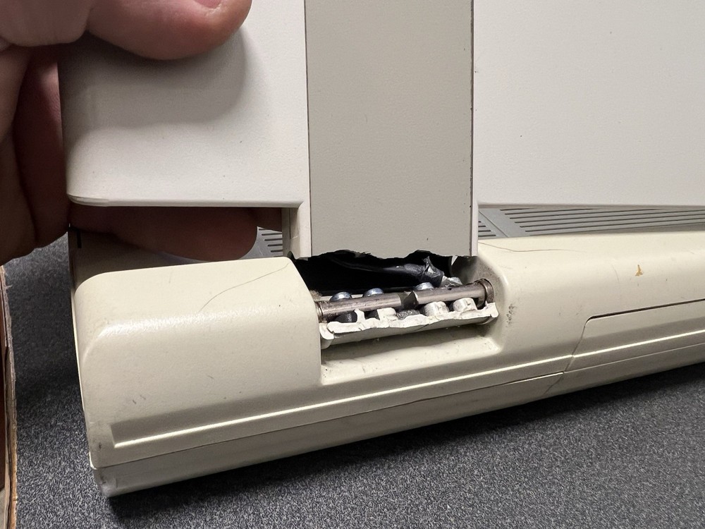 AST Premium Exec 386SX/20 laptop computer