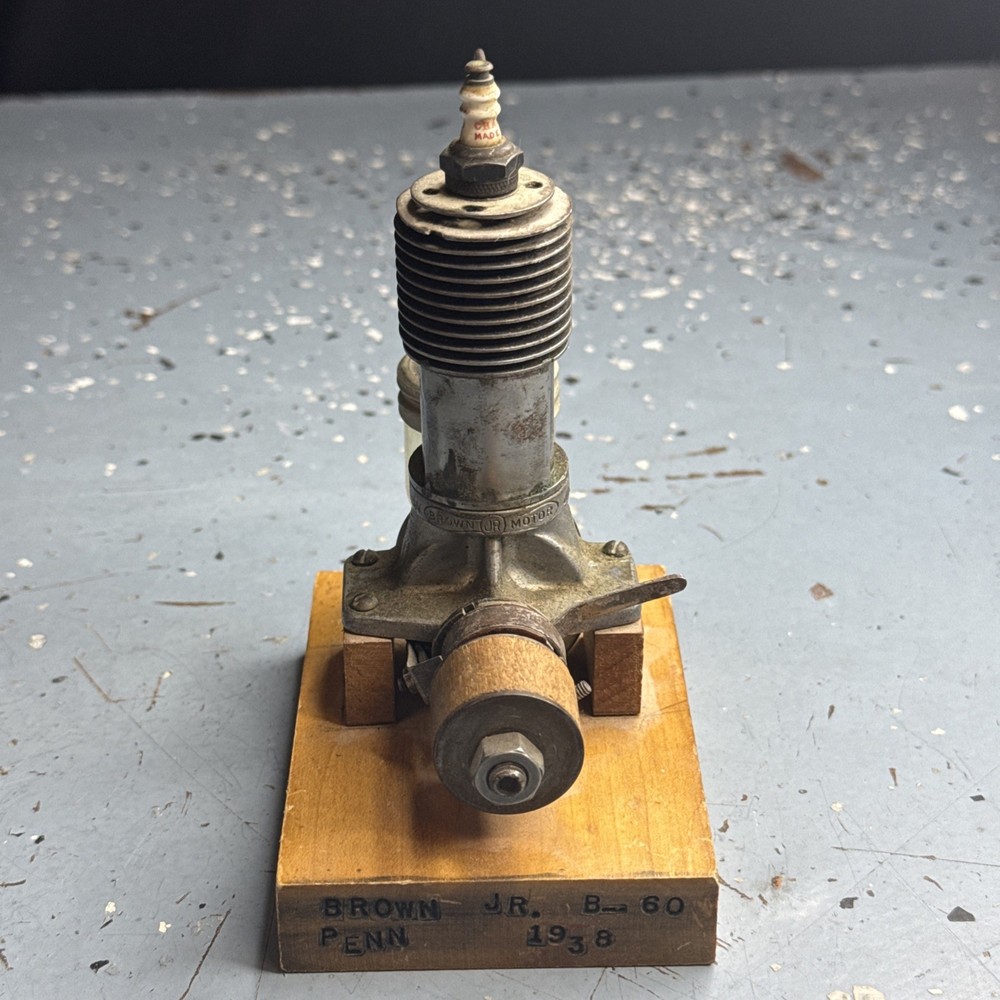 Partial Brown Junior Motors Model D 11083 Model Airplane Engine