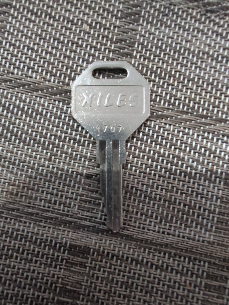 Niles 1707 Key