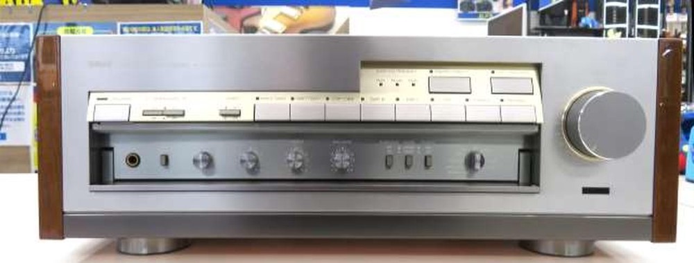 YAMAHA AX-2000 Integrated Amplifier (Transistor)