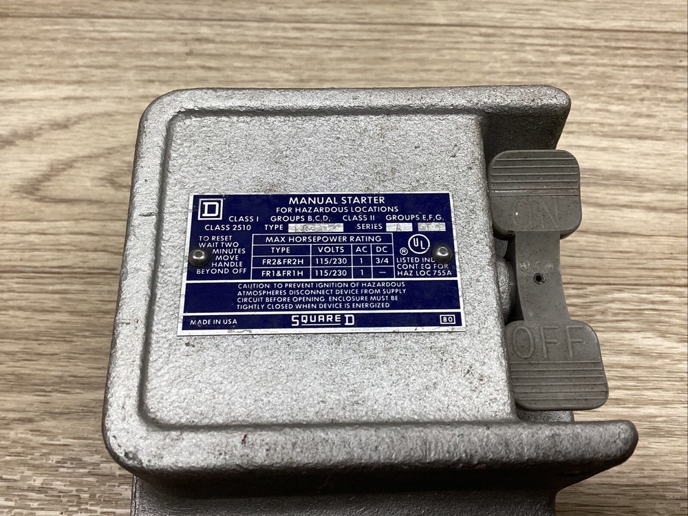 FR-1 MANUAL STARTER SQUARE D SER. A #805B86PR3*CO