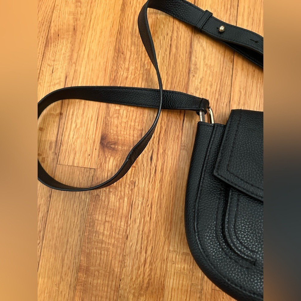 MARC JACOBSTextured Leather Crossbody Saddle Bag