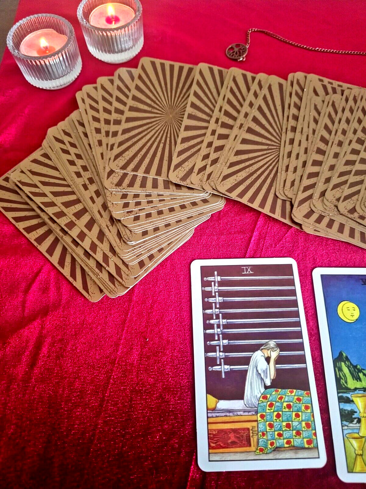 Yes or No Tarot Reading / Same Hour / One Question / One Answer
