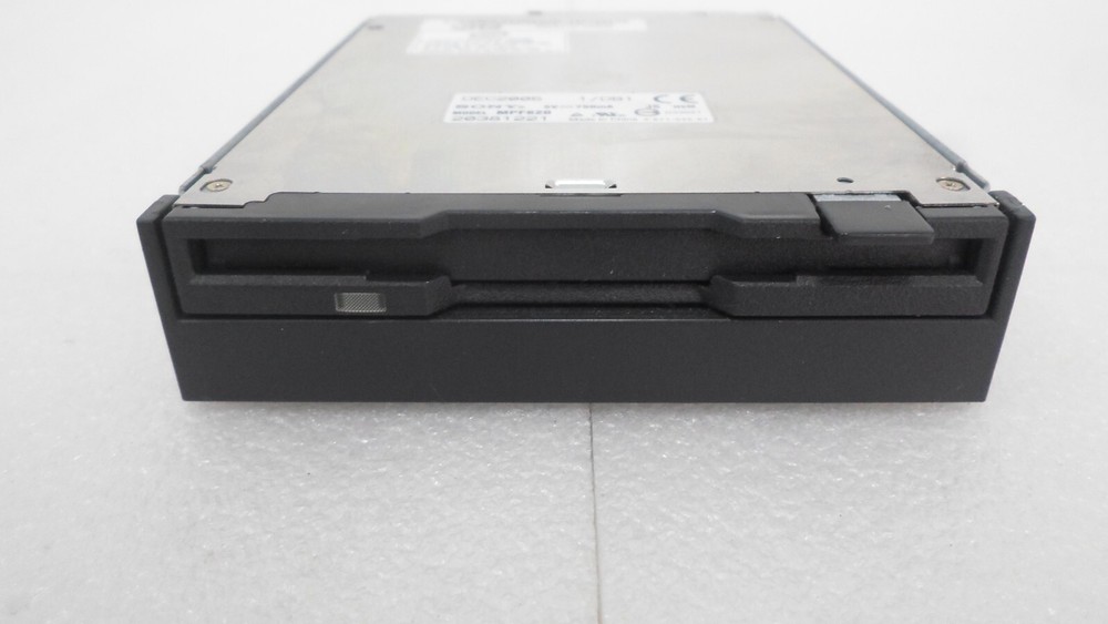 SONY MPF820 3.5" FLOPPY DISK DRIVE, DP/N 0P9566