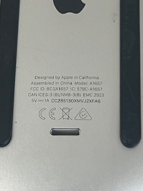 Apple Magic MOUSE V2 A1657 Wireless Bluetooth Rechargeable WHITE - Great