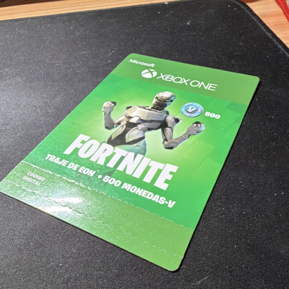 Microsoft Fortnite Eon Outfit + 500 V-Bucks Xbox One Digital Code