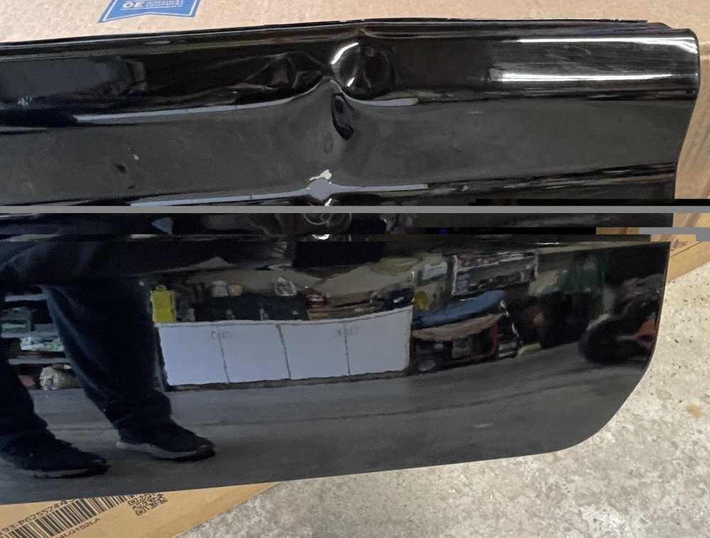 2022 GMC Multi Pro Tailgate Upper Portion. Needs Repaired, Missing Letters.