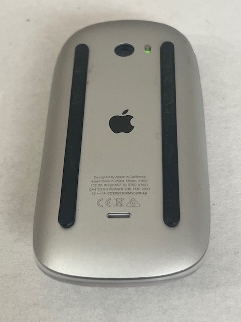 Apple Magic MOUSE V2 A1657 Wireless Bluetooth Rechargeable WHITE - Great