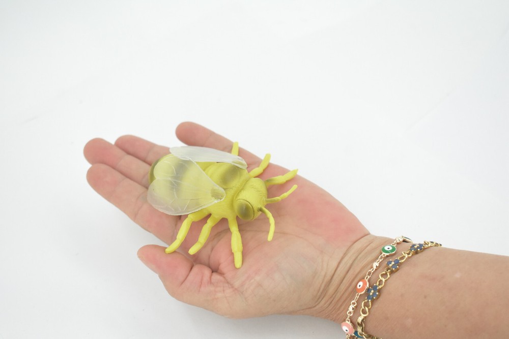 Bumblebee, Solid Rubber Insect, Toy, Realistic Figure Model 3.5" ABC15B263
