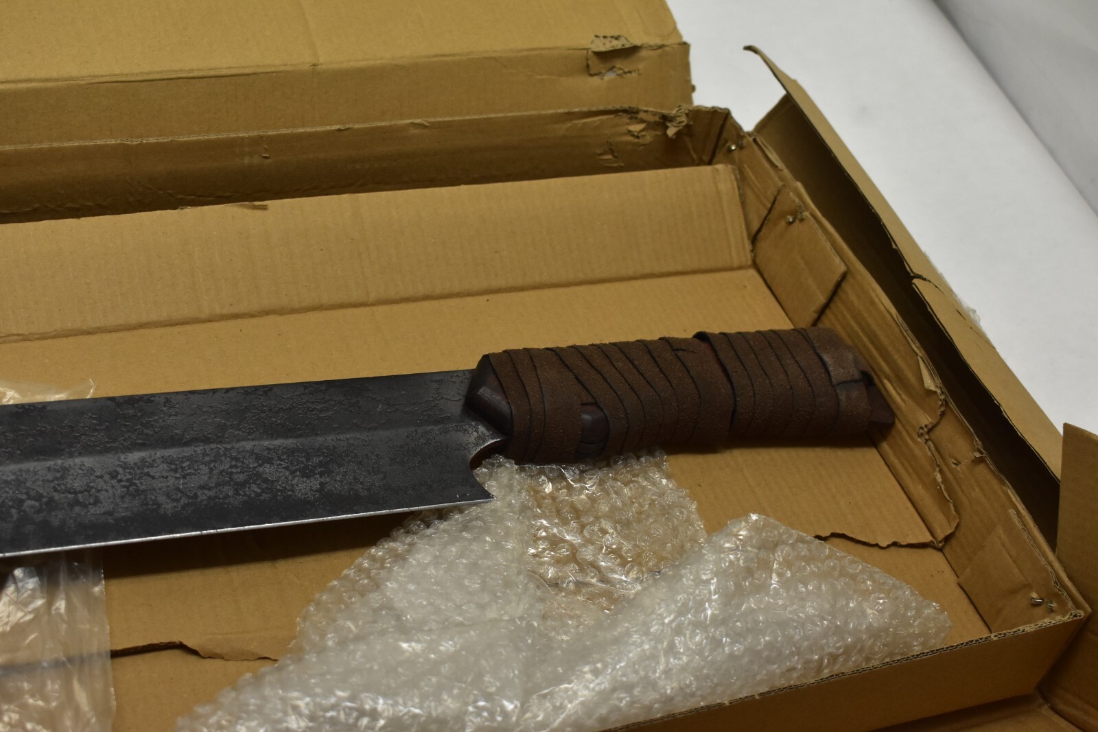 United Cutlery UC1309 Lord of the Rings Uruk-Hai Scimitar Replica