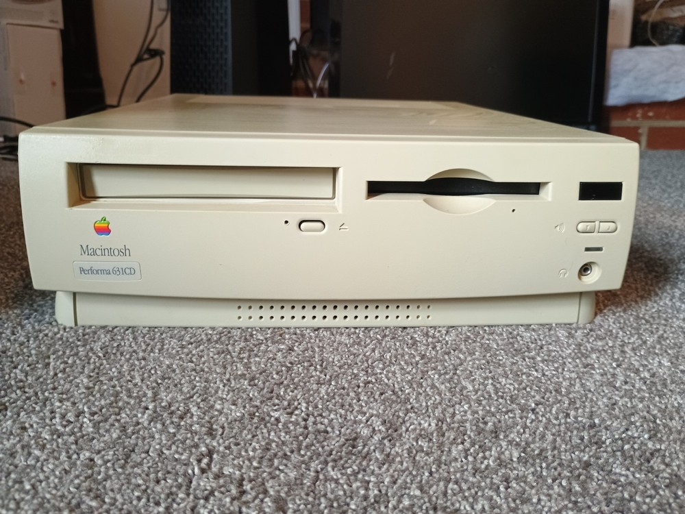 Apple Macintosh Performa 6214CD M3076 - Untested - As Is