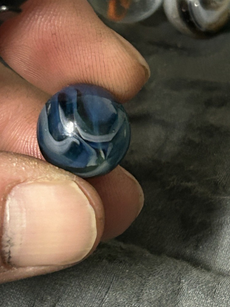 Vintage Glass Marble Agate Swirl Pattern