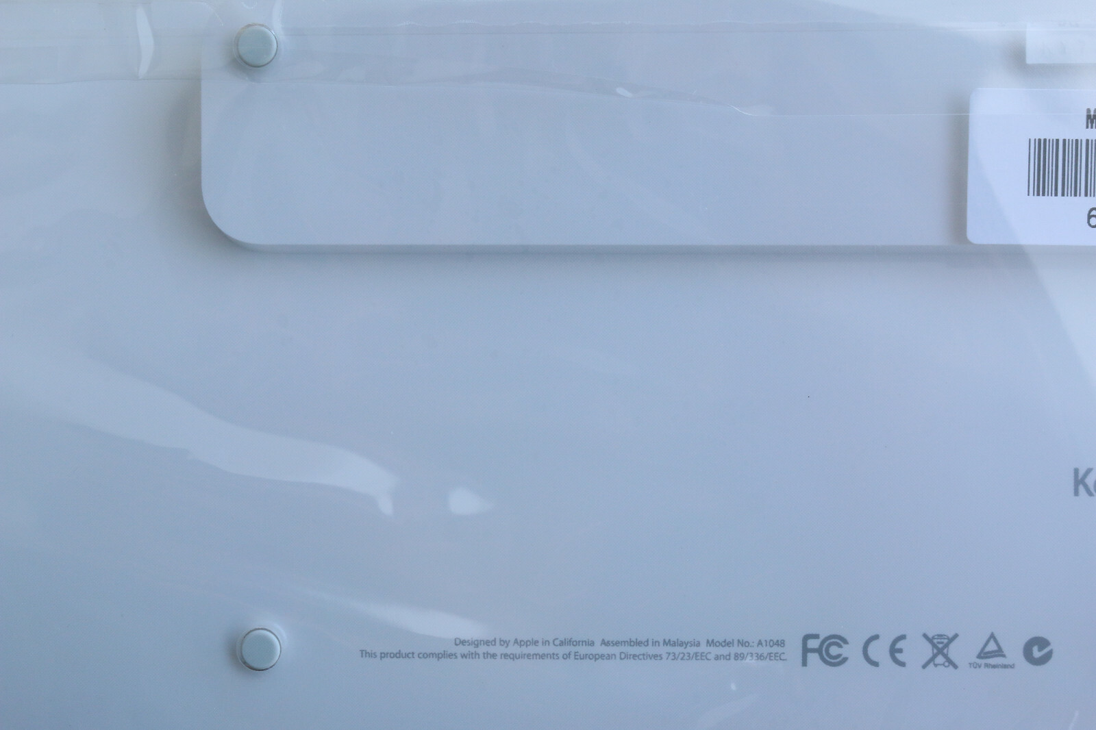 Brand New Genuine Apple A1048 English wired full size USB keyboard 658-0306 (2SB