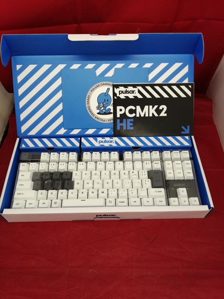 Gaming Keyboard Model PCM K2HE811W PULSAR
