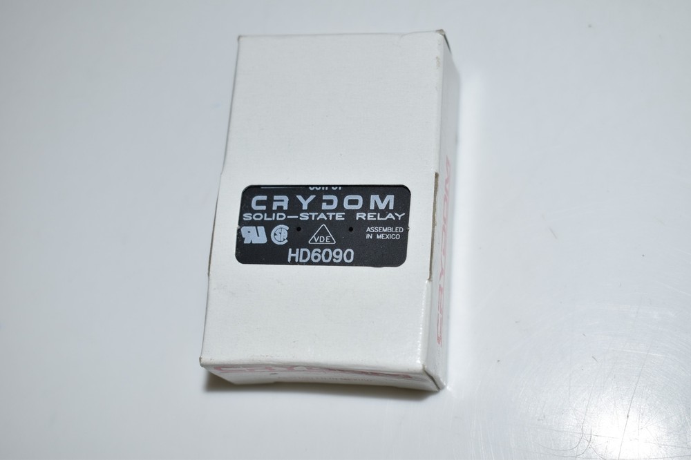 CRYDOM SOLID-STATE RELAY MODEL  HD6090 NEW IN BOX  (UCQ28)