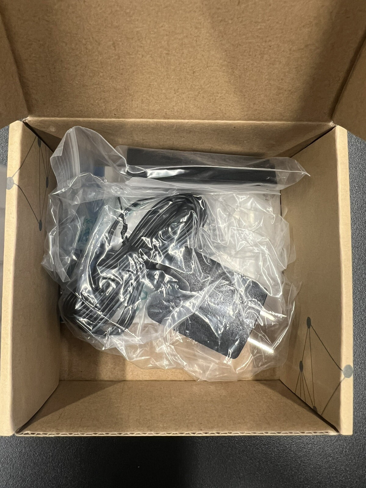 New! Binary B-230-HDSPLTR-1x2 HDMI Video Splitter w/ AC Adapter