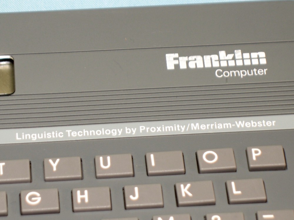 FRANKLIN COMPUTER ~~ MODEL # SA-98 "SPELLING ACE" ~~ ELECTRONIC DICTIONARY