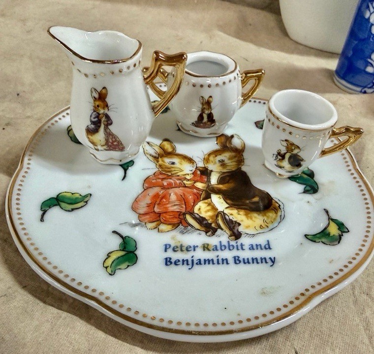 Vintage Peter Rabbit Beatrix Potter Mini Tea Set