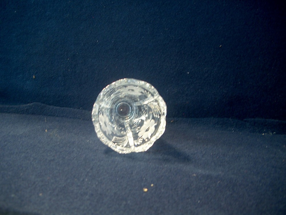 CRYSTAL VASE 6 1.2"