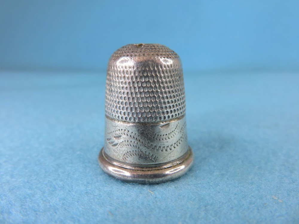 1916 Hallmarked Silver Thimble