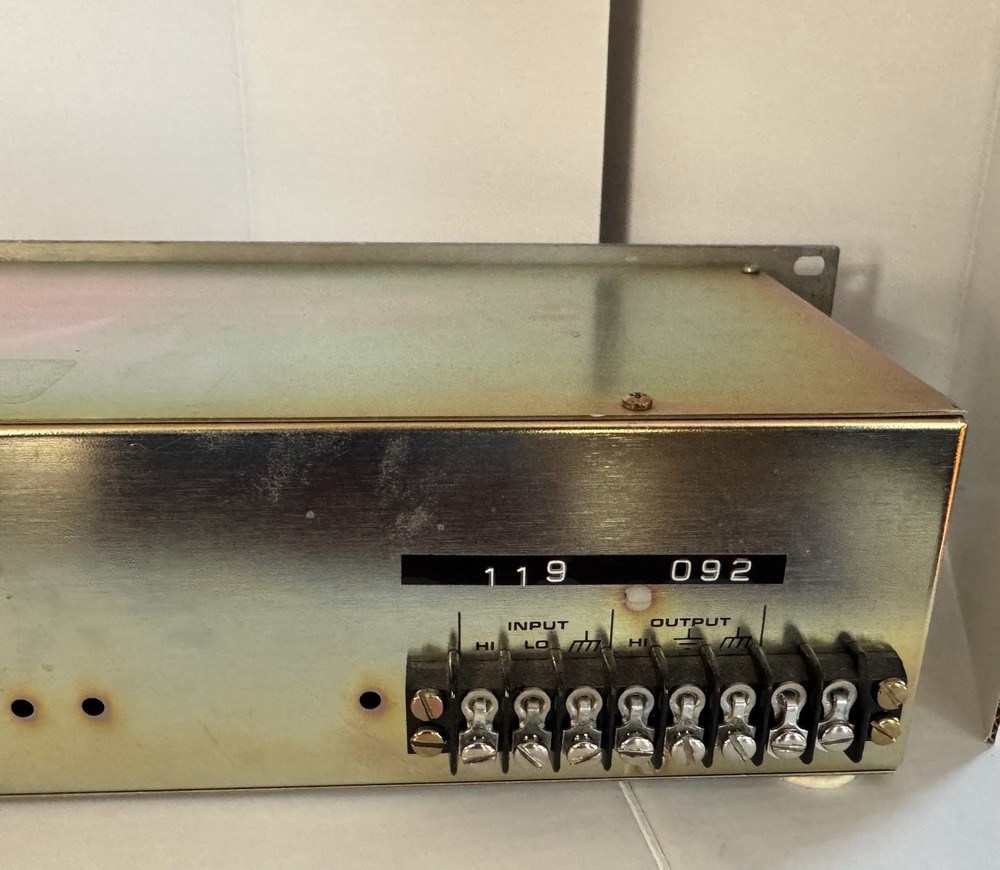 Orban 622B Dual Channel Rack-Mount Parametric Equalizer with Overload Indicator