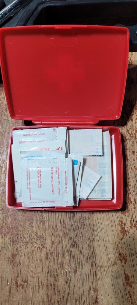 Emergency Auto Safety Kit